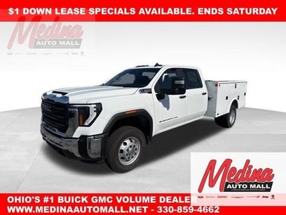 New 2025 GMC Sierra 3500 Pro w/ Convenience Package