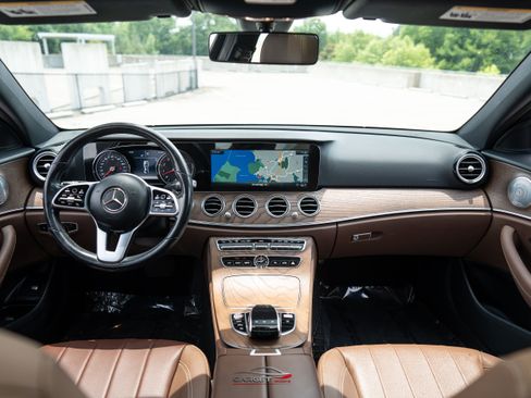 Used 2019 Mercedes-Benz E 450 4MATIC Sedan w/ Premium Package image 14