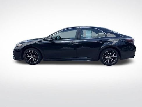 Used 2021 Toyota Camry SE FWD image 8