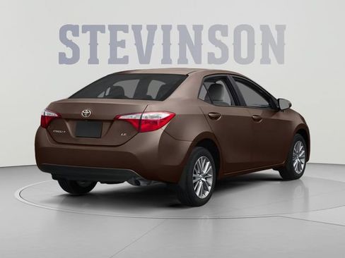 Used 2014 Toyota Corolla LE w/ Driver Convenience Package FWD image 2
