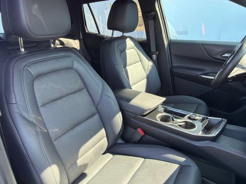 Used 2026 Chevrolet Equinox LT w/ Convenience Package II AWD/4WD image 5