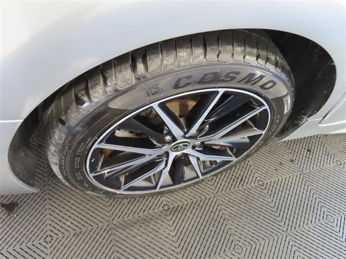 Used 2021 Toyota Camry SE image 7