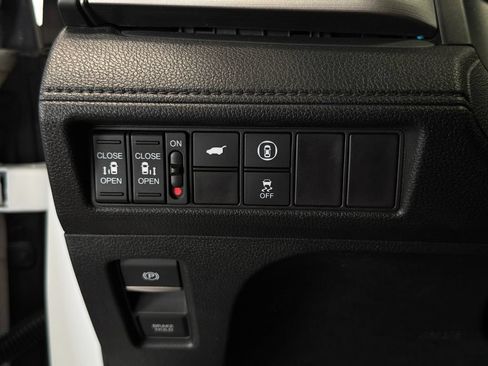 Used 2021 Honda Odyssey EX-L image 18