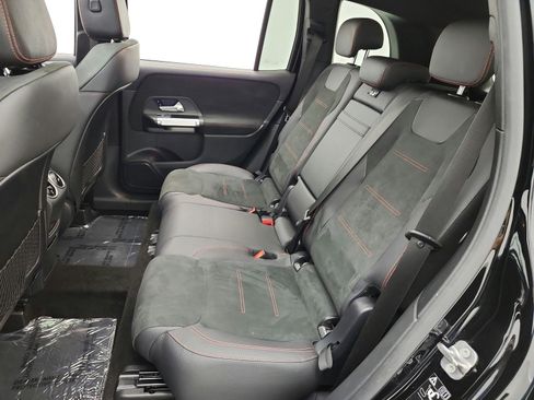 Used 2023 Mercedes-Benz GLB 250 image 22