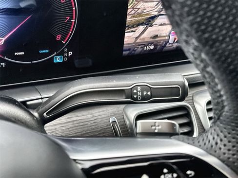 Used 2024 Mercedes-Benz GLS 450 4MATIC image 27