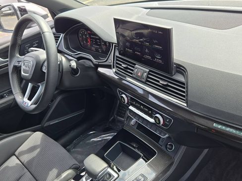 Used 2022 Audi SQ5 Premium Plus w/ Premium Plus Package AWD/4WD image 9