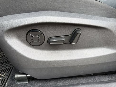 New 2026 Volkswagen Tiguan SE AWD/4WD image 13
