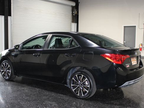 Used 2019 Toyota Corolla SE FWD image 5