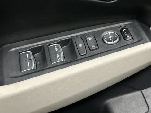 Used 2025 Honda Accord SE image 19