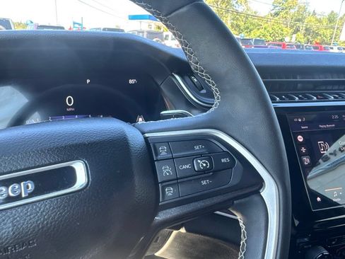 Used 2023 Jeep Grand Cherokee L Laredo AWD/4WD image 35