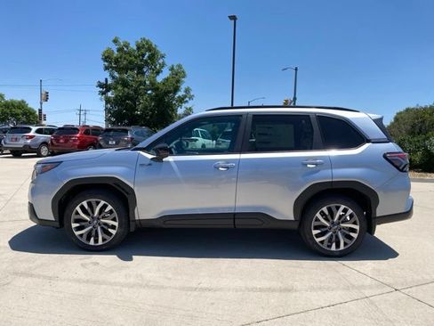 New 2026 Subaru Forester Touring AWD/4WD image 2
