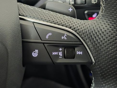 Used 2022 Audi SQ5 Prestige w/ Prestige Package image 27