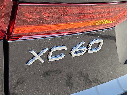 Used 2026 Volvo XC60 T8 Ultra w/ Protection Package Premier AWD/4WD image 28