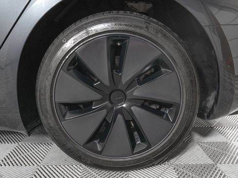 Used 2025 Tesla Model 3 Long Range image 37