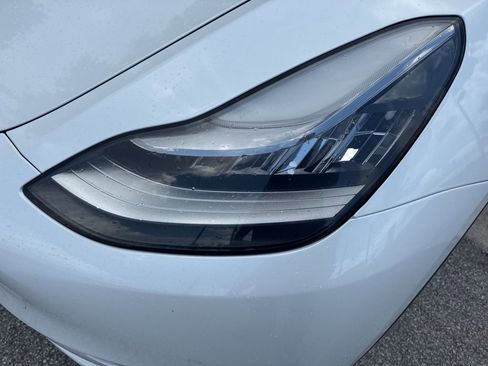 Used 2021 Tesla Model Y Long Range AWD/4WD image 2