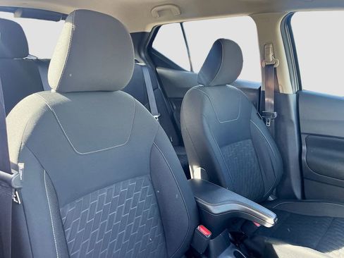 Used 2021 Nissan Kicks S image 26