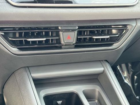 New 2026 Volkswagen Tiguan SE R-Line AWD/4WD image 22