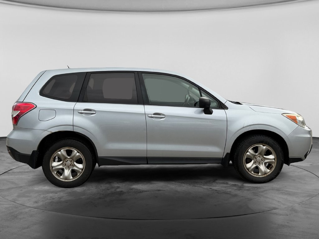 Used 2014 Subaru Forester 2.5i AWD/4WD image 10