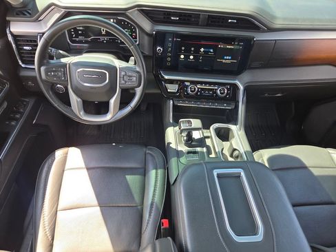 Used 2022 GMC Sierra 1500 Denali w/ Denali Reserve Package AWD/4WD image 8