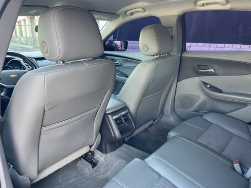 Used 2015 Chevrolet Impala LT FWD image 30