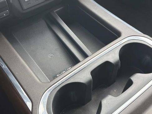 Used 2019 GMC Sierra 1500 SLT w/ SLT Premium Plus Package RWD image 28