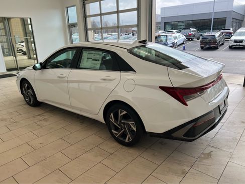 New 2026 Hyundai Elantra Limited w/ Cargo Package image 11