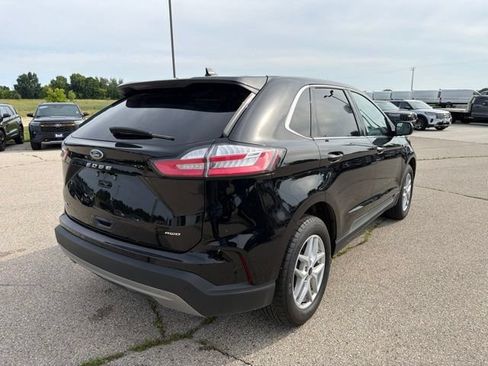 Used 2024 Ford Edge SEL w/ Convenience Package AWD/4WD image 3