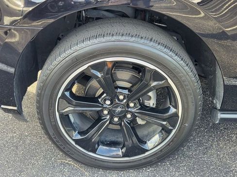 Used 2023 Ford Expedition Max Limited image 7