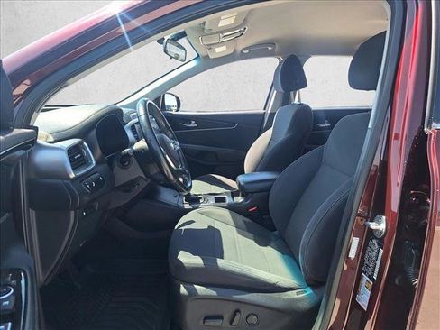 Used 2020 Kia Sorento S FWD image 10