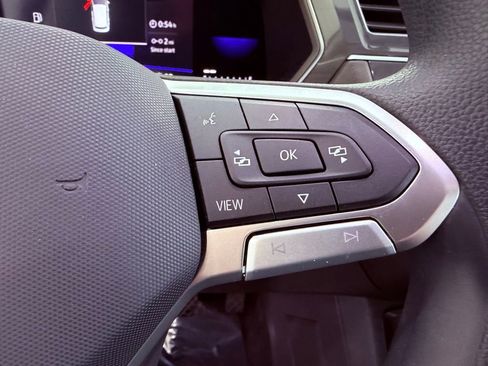 Used 2022 Volkswagen Tiguan S image 19