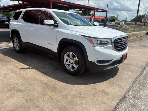 Used 2017 GMC Acadia SLE FWD image 2