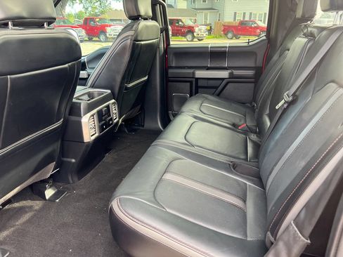 Used 2019 Ford F150 Platinum w/ Equipment Group 701A Luxury AWD/4WD image 23