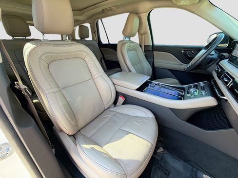 Used 2022 Lincoln Aviator Reserve w/ Elements Package Plus image 16