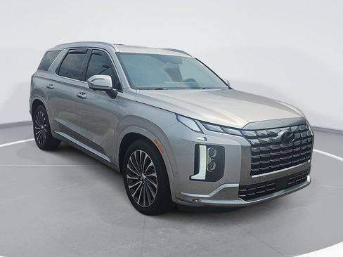 Used 2025 Hyundai Palisade Calligraphy AWD/4WD image 3