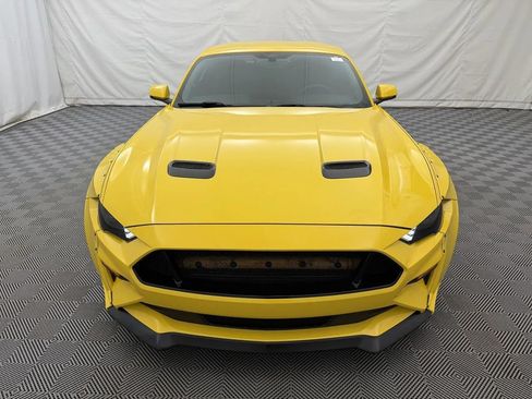 Used 2018 Ford Mustang GT Premium w/ GT Performance Package RWD image 3