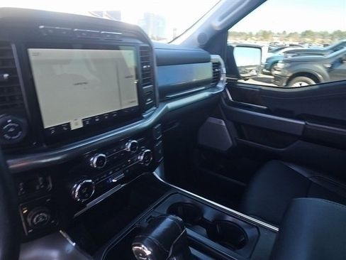 Used 2021 Ford F150 Lariat image 4