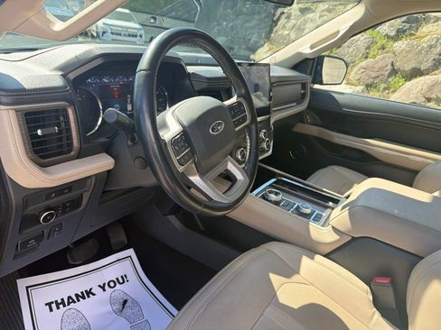 Used 2023 Ford Expedition Limited AWD/4WD image 14
