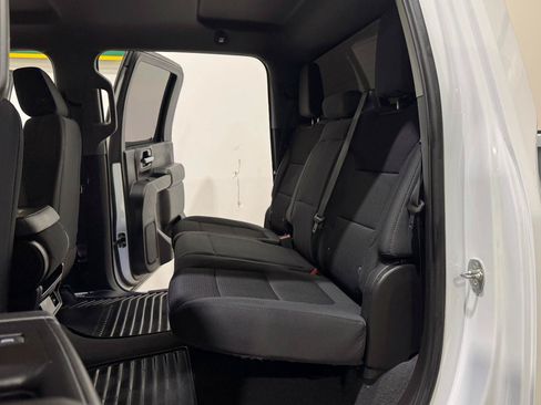 Used 2021 Chevrolet Silverado 2500 Custom w/ Custom Value Package AWD/4WD image 18