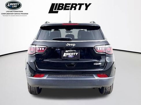 Used 2022 Jeep Compass Latitude FWD image 6