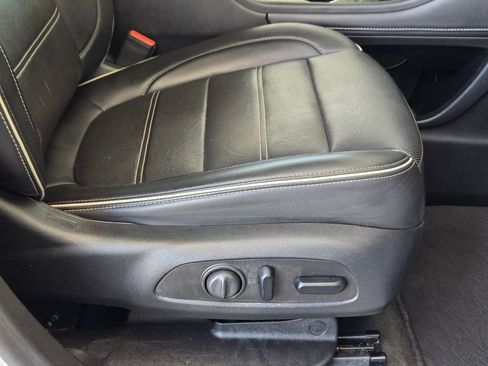Used 2023 GMC Acadia Denali FWD image 29
