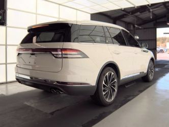 Used 2020 Lincoln Aviator Reserve w/ Equipment Group 202A AWD/4WD image 2