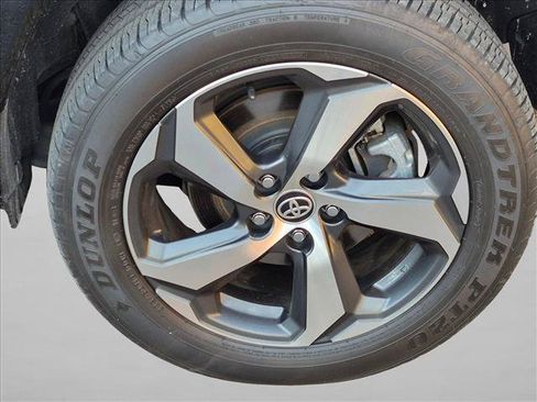 Used 2025 Toyota RAV4 SE w/ Weather & Moonroof Package AWD/4WD image 15