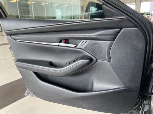 Used 2025 MAZDA MAZDA3 s FWD image 9