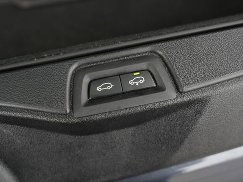 Used 2022 BMW X7 M50i w/ Dynamic Handling Package image 18