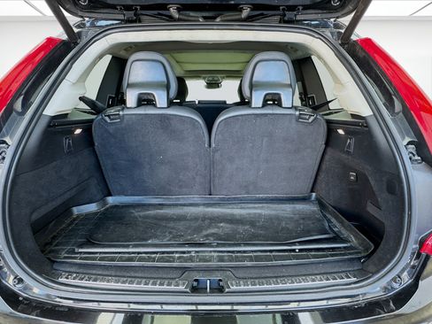 Used 2024 Volvo XC90 T8 Plus AWD/4WD image 18