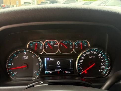Used 2018 Chevrolet Silverado 1500 LT w/ All Star Edition AWD/4WD image 11