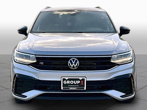 Used 2023 Volkswagen Tiguan SE R-Line FWD image 4