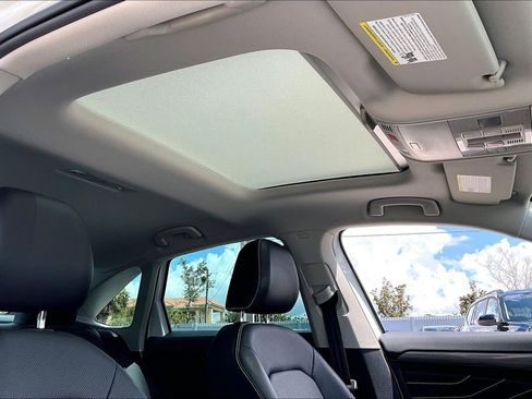 Certified 2022 Volkswagen Jetta SEL FWD image 22