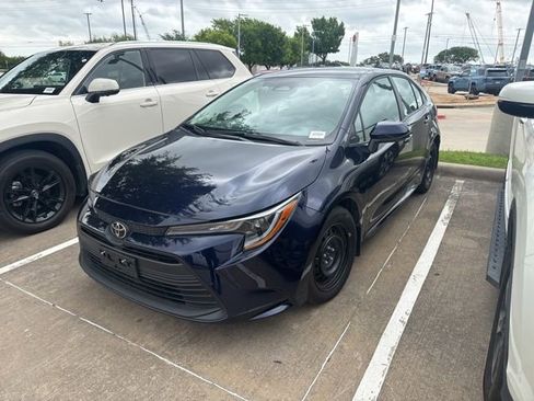Used 2026 Toyota Corolla LE image 5