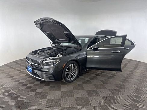 Used 2023 Mercedes-Benz E 350 4MATIC Sedan image 19